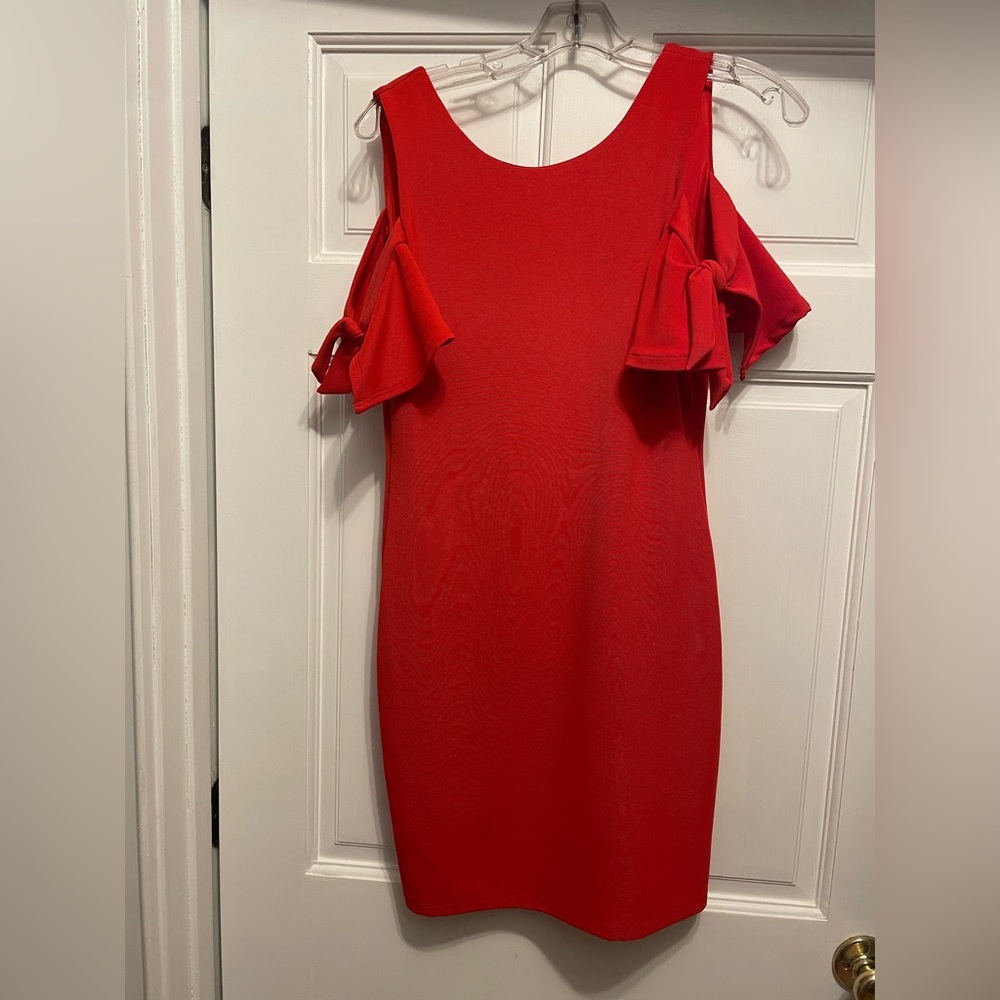 Red Francesca’s cocktail dress size small